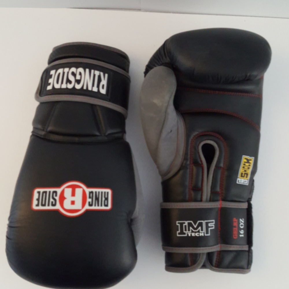 Sparring - Picture 3 of 3